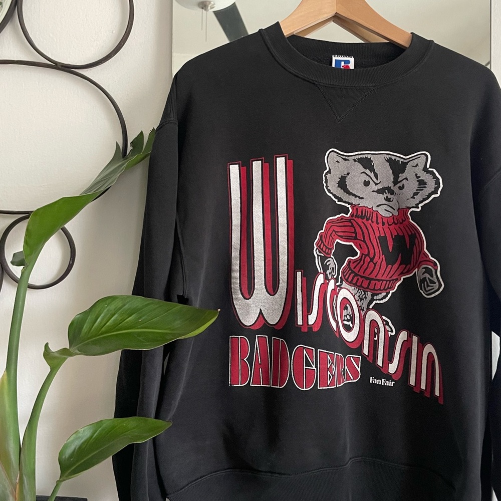 Vintage Russel Athletics Wisconsin Badgers Gameday Sweatshirt - Size L